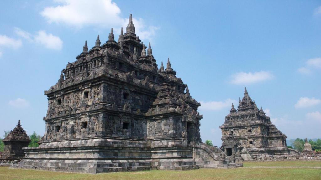 Joglo Ayem Tentrem Prambanan Exterior photo