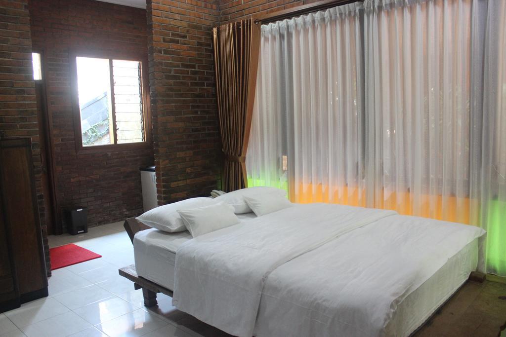 Joglo Ayem Tentrem Prambanan Exterior photo