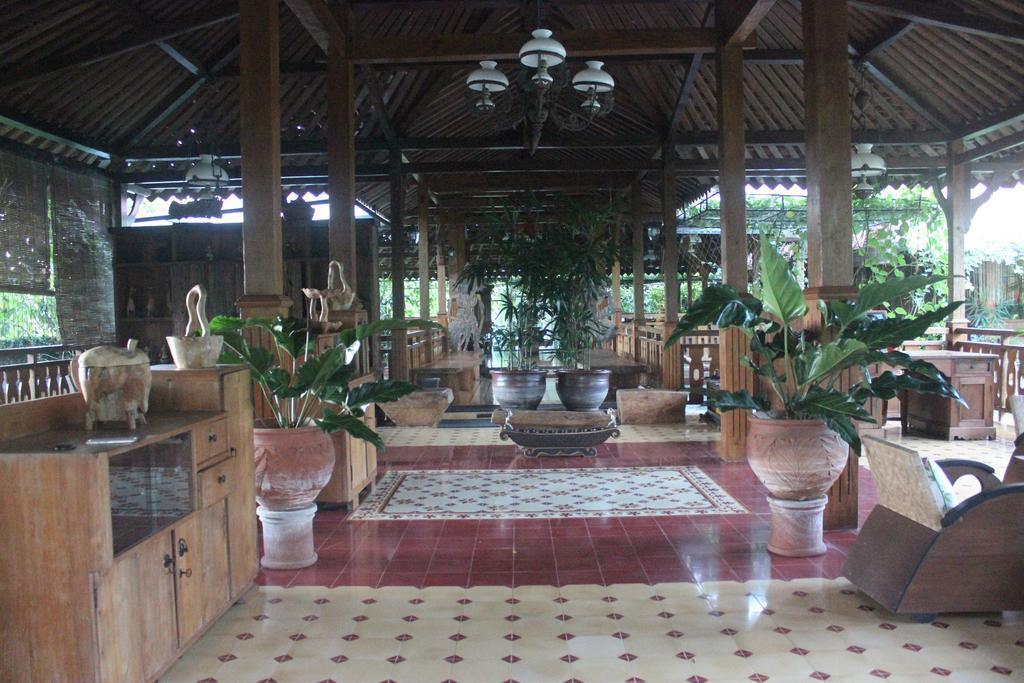 Joglo Ayem Tentrem Prambanan Exterior photo