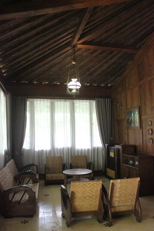 Joglo Ayem Tentrem Prambanan Exterior photo