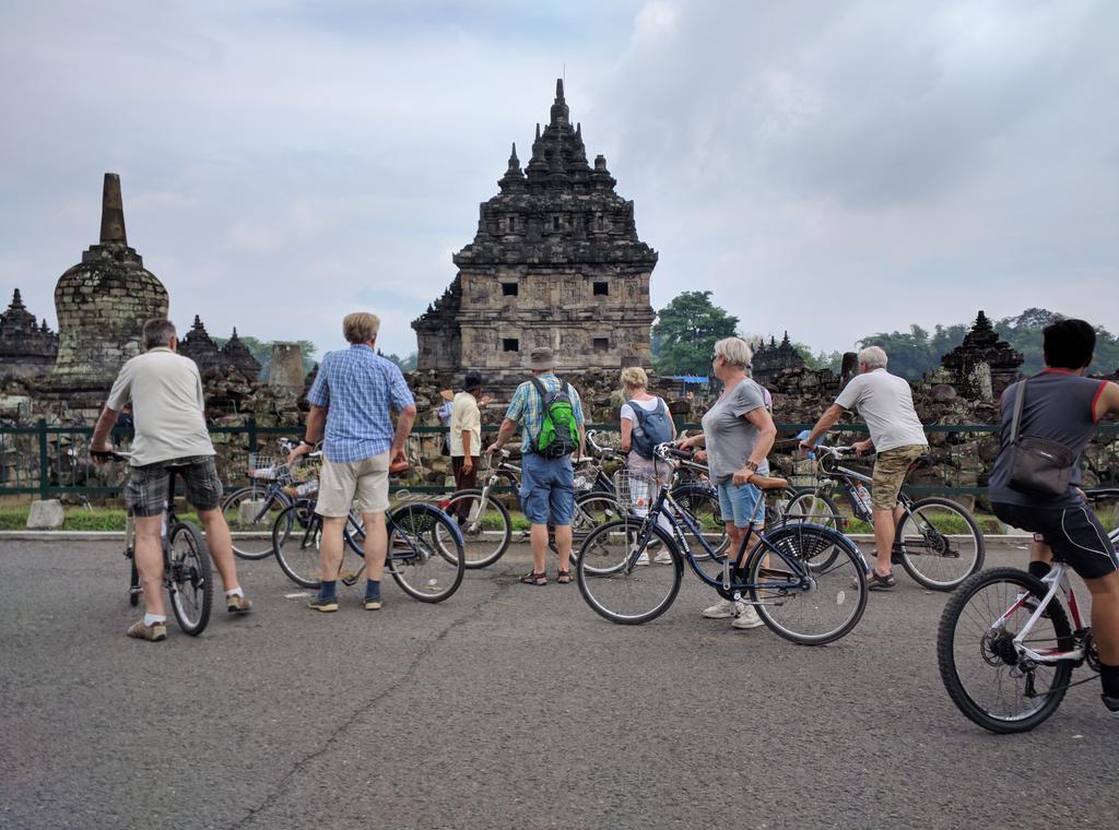 Joglo Ayem Tentrem Prambanan Exterior photo