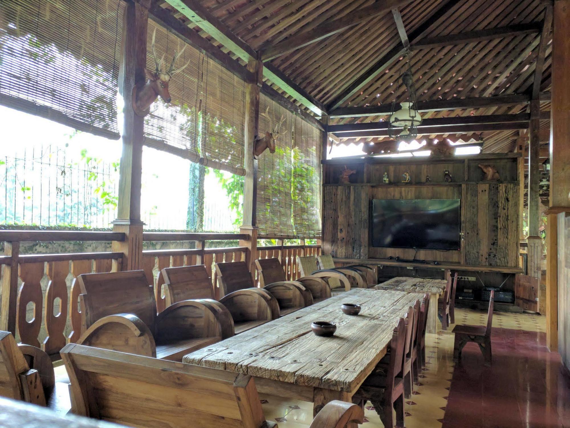 Joglo Ayem Tentrem Prambanan Exterior photo